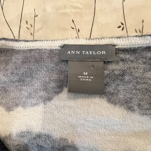 Ann Taylor Angora Lambswool Polka Dot Cropped Cardigan Sweater Womens M – FLAW - Picture 5 of 10